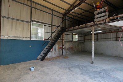 臺灣純正工業(yè)風(fēng) 工廠改建為時尚住辦合一住宅的設(shè)計與裝修